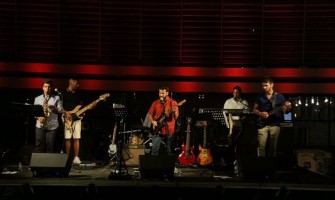 Às Sextas na Praça com a banda Síndrome B