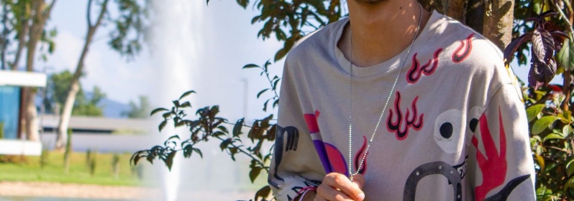 Gonçalo Gomes atua na Praça da Juventude