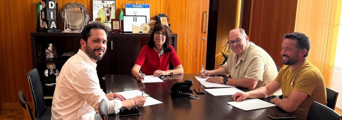 Cedência de escolas de Espairo e São Lourenço do Bairro