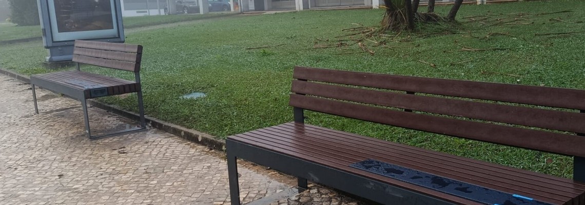 Município instala bancos inteligentes na cidade 