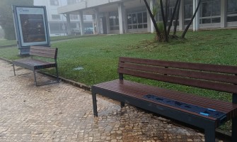 Município instala bancos inteligentes na cidade 