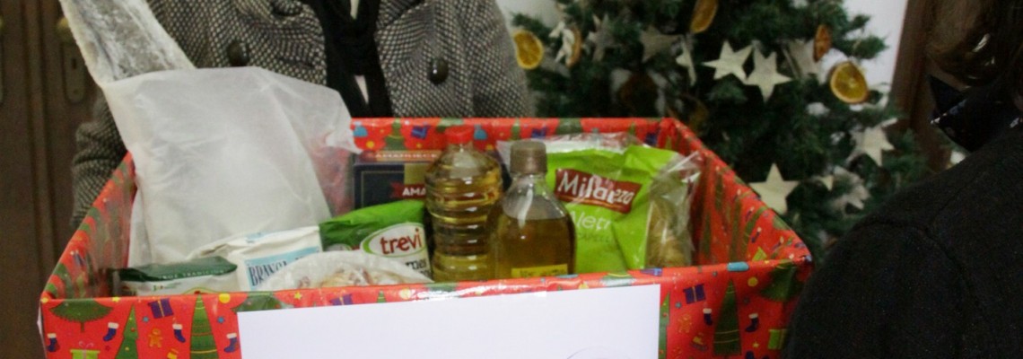 Oferta de cabazes de Natal a famílias carenciadas