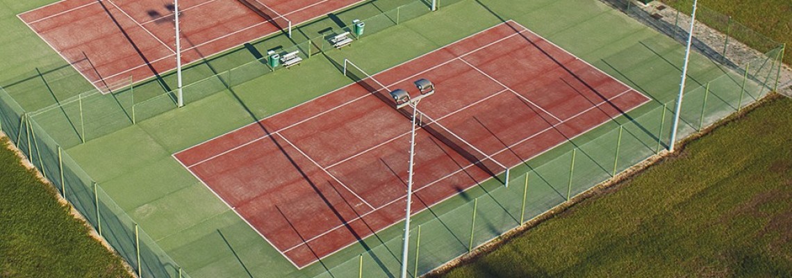Campo de Ténis terá novo piso