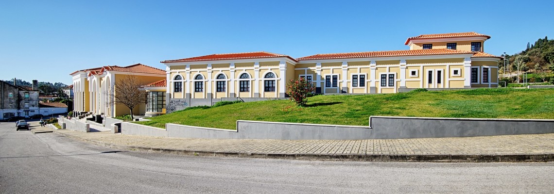 Voluntários para apoio ao estudo e terceira idade