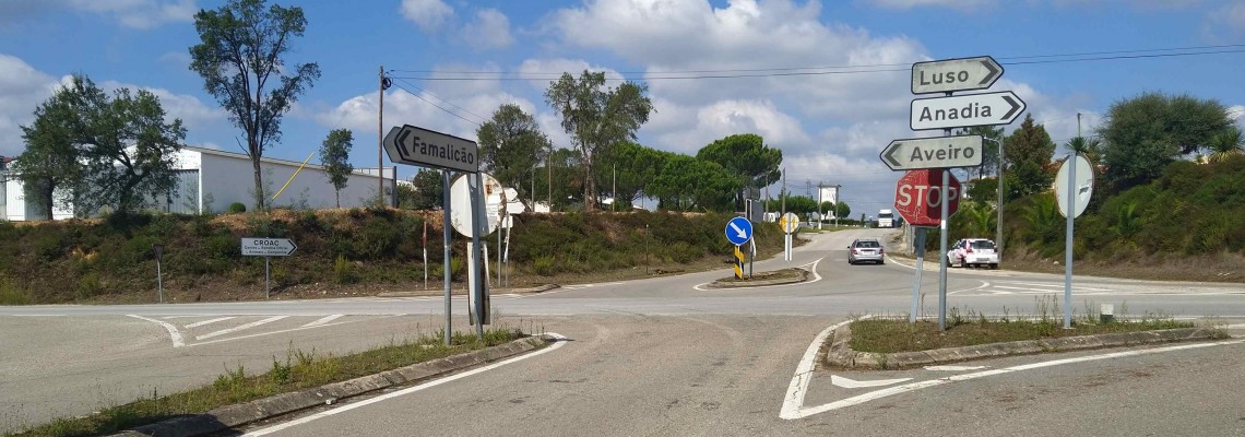 Construção de duas rotundas na Variante da Moita