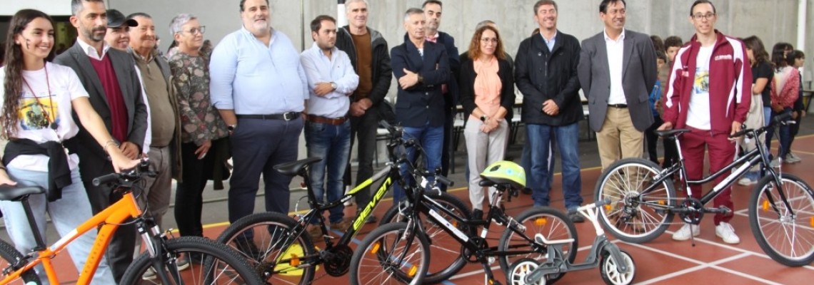 Oferta de bicicletas ao Agrupamento de Escolas