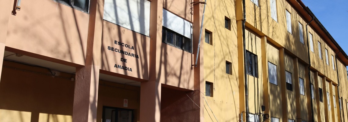 Alojamento estudantil na antiga Escola Secundária