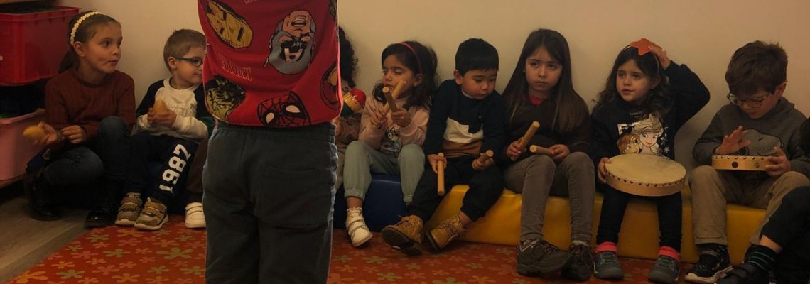 Atividades de Expressão Musical e Físico Motora