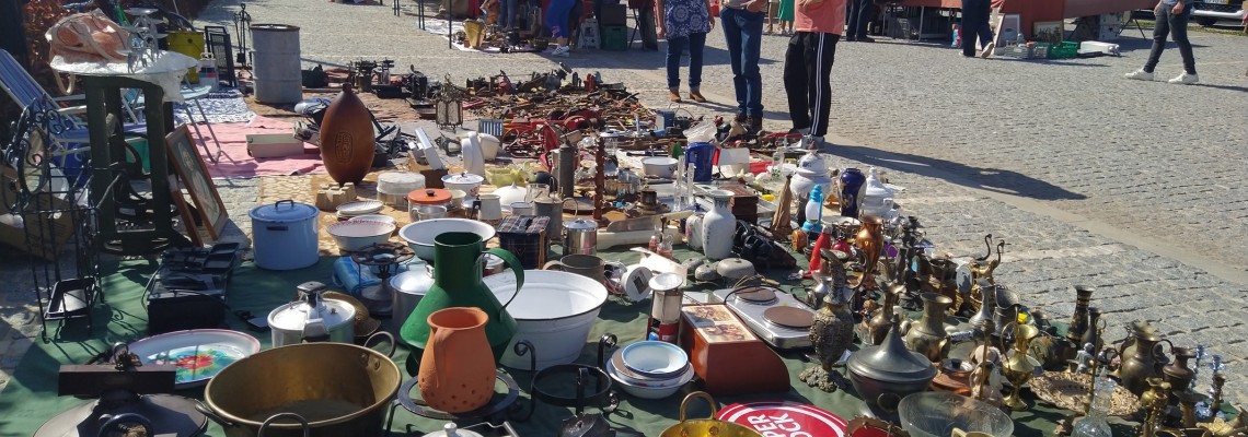 Feira de Artesanatos e Velharias 