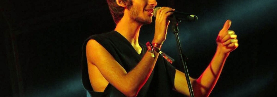 Gonçalo Gomes anima “Às Sextas na Praça”