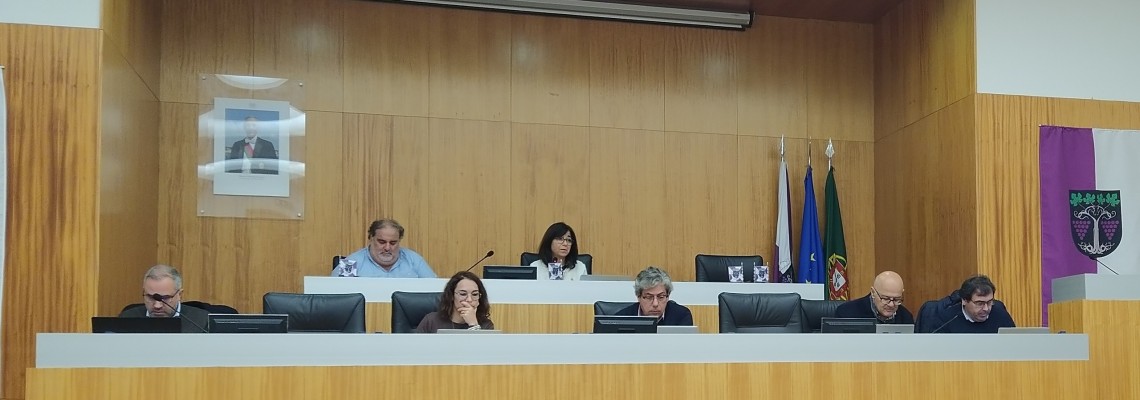 Oito milhões de euros em zonas industriais