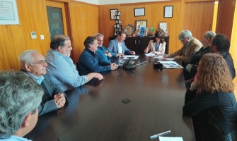 Construção de rotunda no Peneireiro