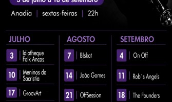 Às Sextas na Praça