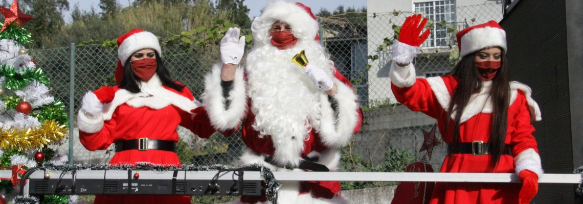 Pai Natal vai à escola