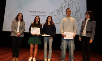 Anadia premeia os melhores alunos