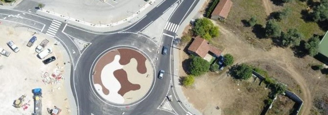 Rotunda no Peneireiro concluída
