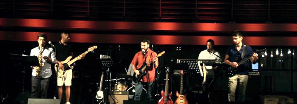 Às Sextas na Praça com Síndrome B