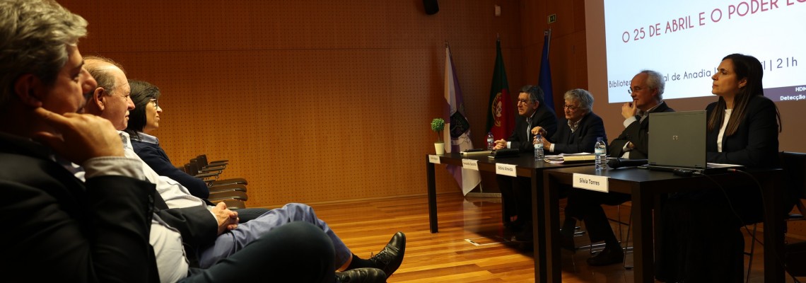  Tertúlia “O 25 de abril e o Poder Local”