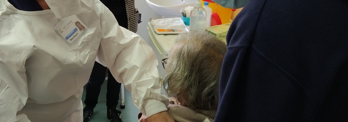 Vacinação contra a Covid-19 à comunidade anadiense