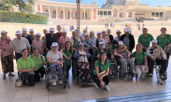 Visita de idosos ao Santuário de Fátima